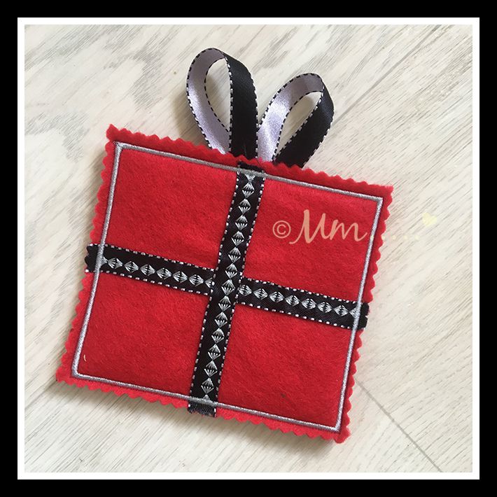 Machine Embroidery Present Gift Card Holder Ith Digital Design